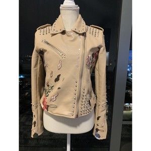 NWOT BLANKNYC EMBROIDERED STUDDED MOTO FAUX LEATHER JACKET, TAN, SIZE SMALL